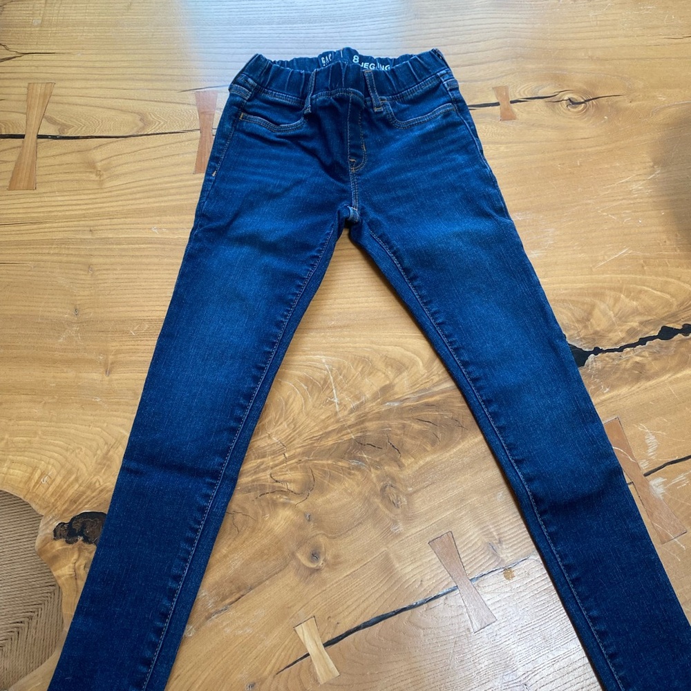 GAP Girl’s  Denim dark blue Jeggings NWOT size 8